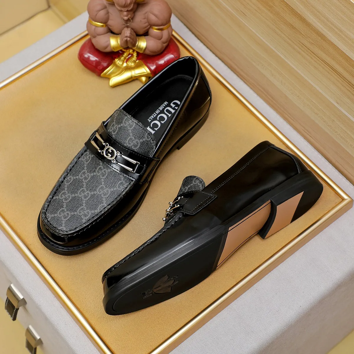 Men's men's shoes💰460💰💰Gucci official website men's business formal leather shoes updated💥Hong Kong counters synchronize new styles💥completely one-to-one replica shipment👍zero gap in counter quality 0⃣️made of imported cowhide on the outside+water-dyed🐂leather lining, color optional! Matching code 38-45